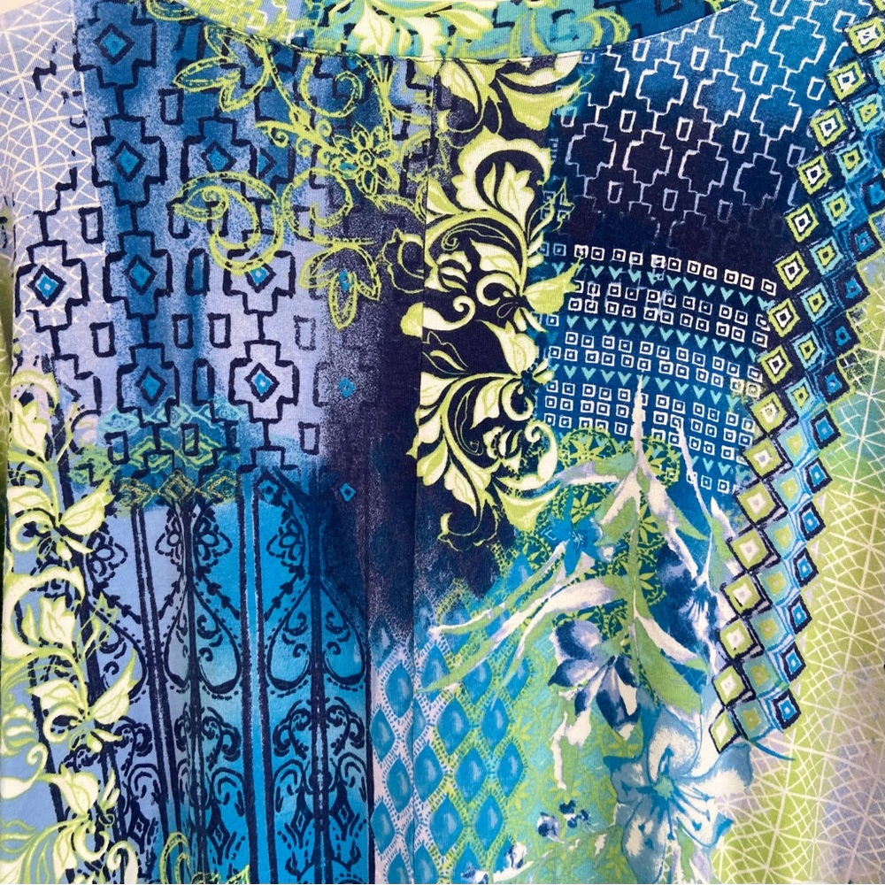 Belle by Kim Gravel Blue Green Patterned V-Neck Blouse - Picture 7 of 8